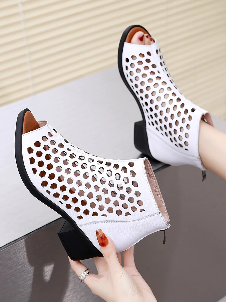 sandalias-de-tacon-grueso-con-diseno-hueco-para-mujer-novedad-de-verano-zapatos-de-estilo-romano-de-tacon-medio-de-cuero-genuino-calzado-de-talla-grande-para-mujer