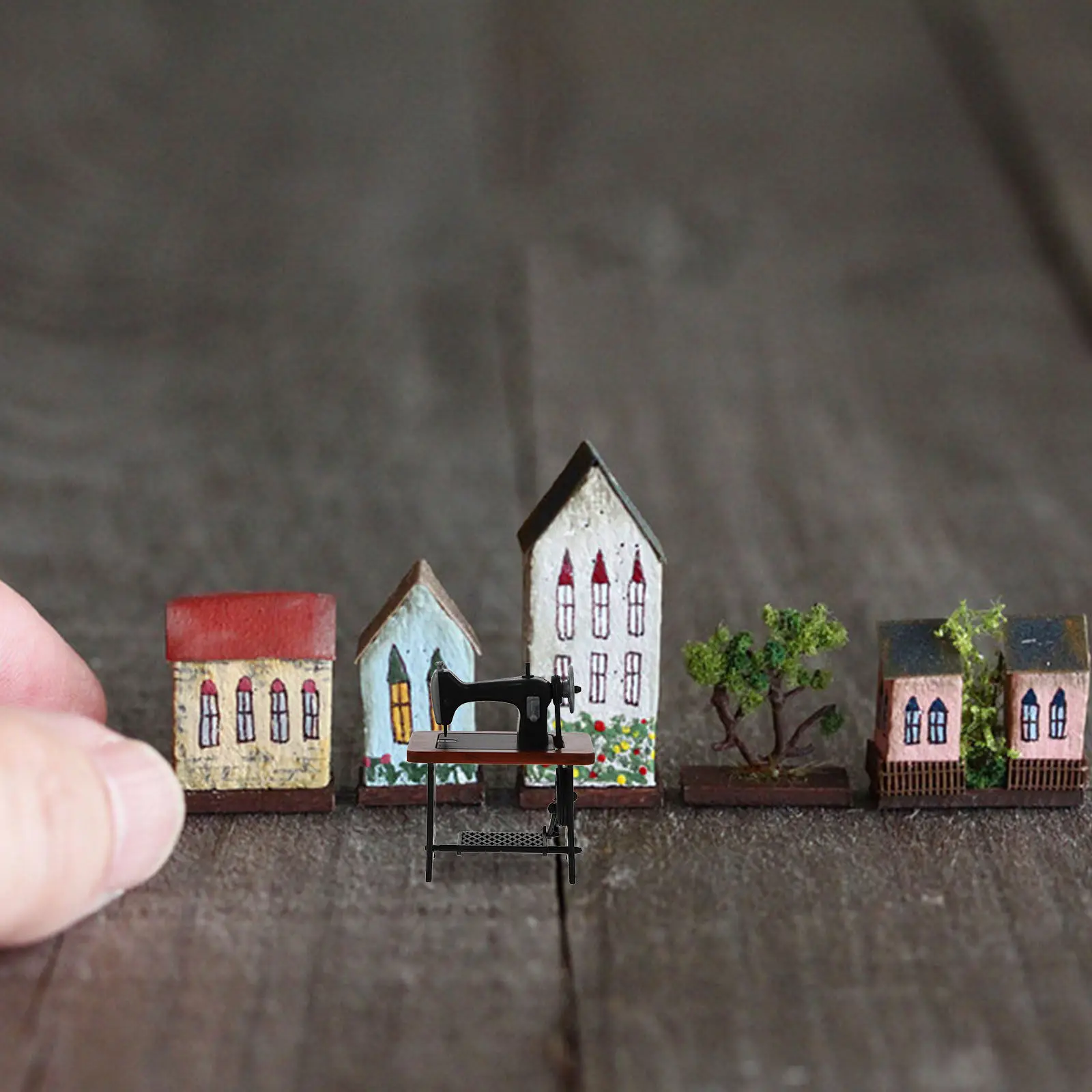 Mini Sewing Machine Ornament Vintage Treadle Design Dollhouse Furniture Home Desk Decoration