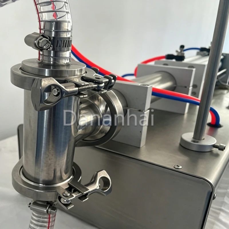 

Недорогая многофункциональная одноголовочная поршневая разливочная машина для промышленного и бытового использования, для наполнения буйволиного молока, вина и других жидкостей.