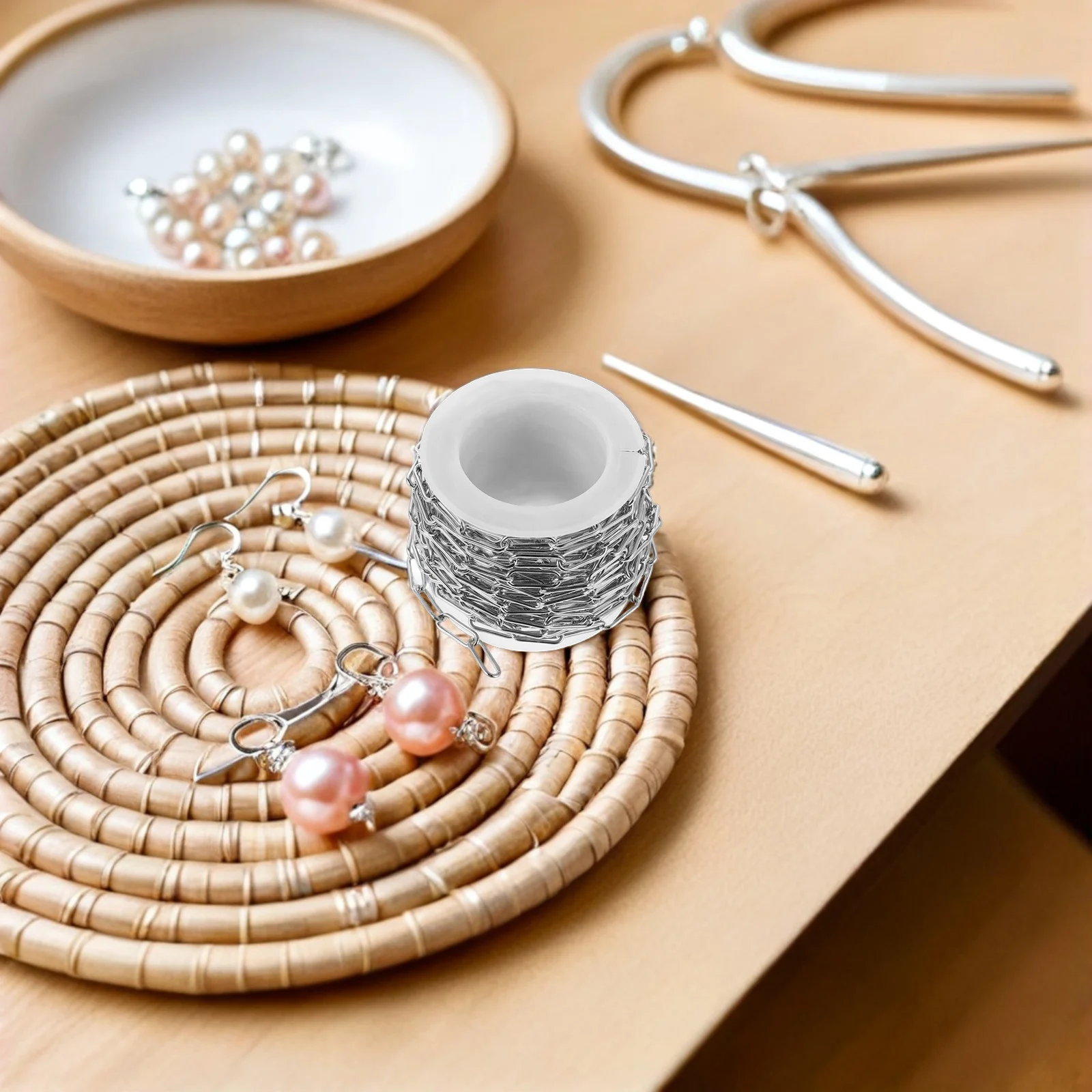 

1 Roll Silver Plated Metal Paperclip Chain 5 Yard for Jewelry Making Craft Supplies Necklaces Bracelets DIY Chain Roll Project