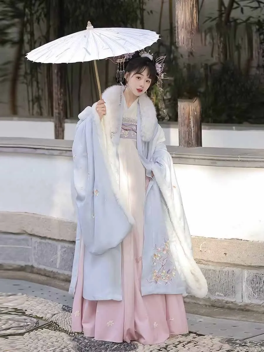 

Oversized Winter Hanfu Sets Women Chinese Embroidered Hanfu Thicken and Warm New Year Costume Red Blue Hanfu Suits 2026Size 4XL