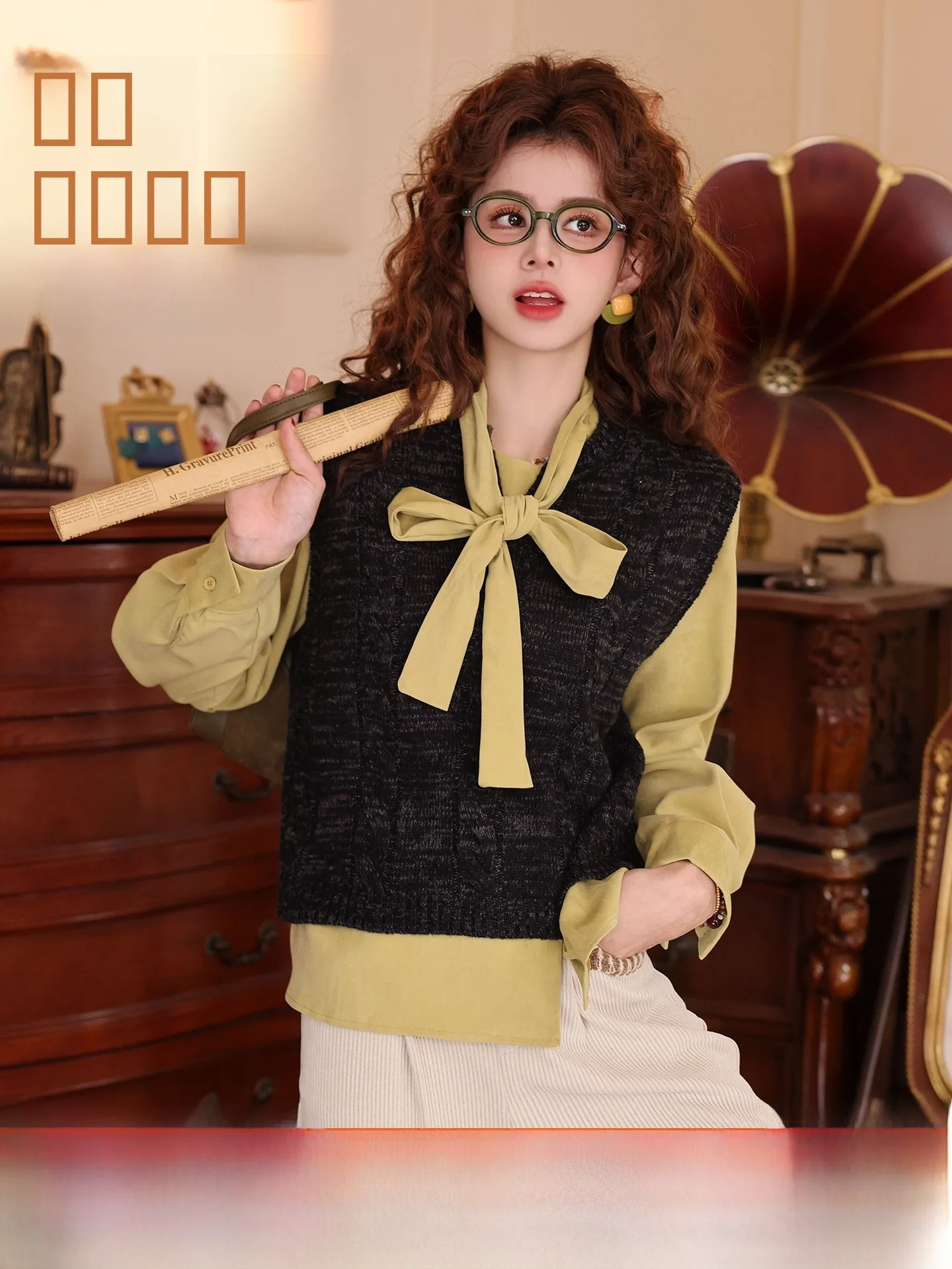 

Комплект из двух предметов Chen Jiajie Mountain Residence Notes: уникальный, красивый, женский, повседневный, универсальный, из полиэфирного волокна, длинный жилет и рубашка.