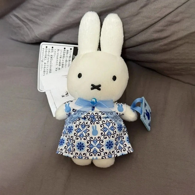 Portachiavi in peluche Kawaii Miffy Cartone animato Dopamina Zaino Accessori Delft Serie blu Abito floreale Design Peluche Ciondolo regalo