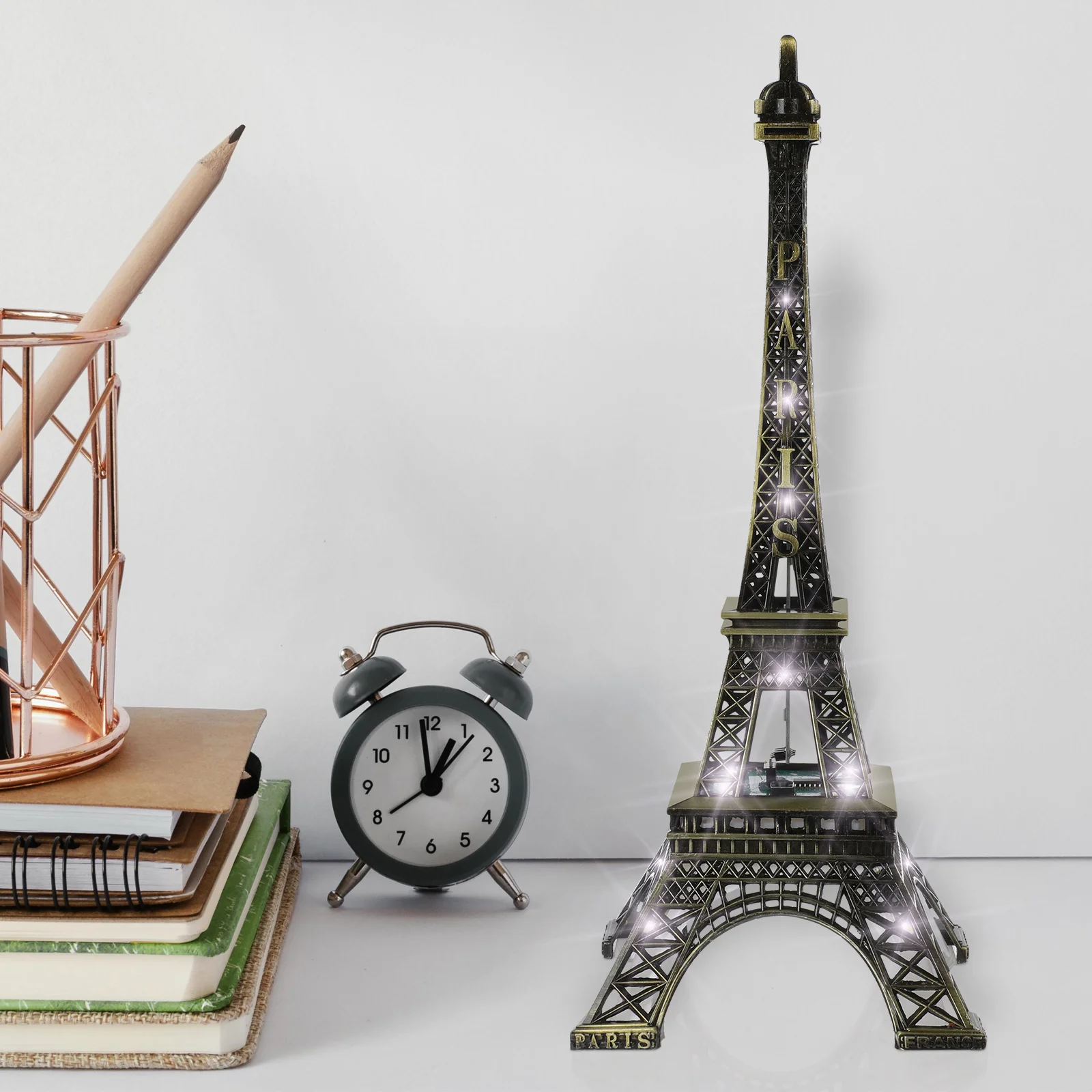 Led Light Paris Eiffel Tower Wedding Decoration Architecture Metal Crafts Vintage Model Desktop Decoration Travel Souvenirs