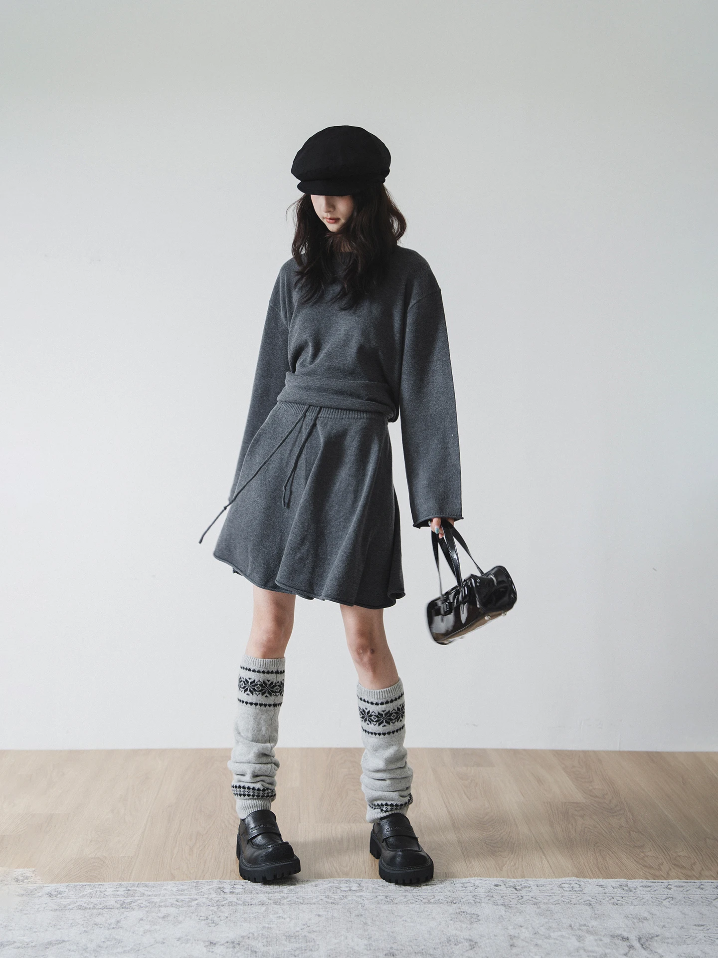 

Повседневный комплект Wabi-Sabi Sle, свободный трикотажный топ с открытыми плечами и юбка-зонтик, дышащее длинное волокно из полиэстера