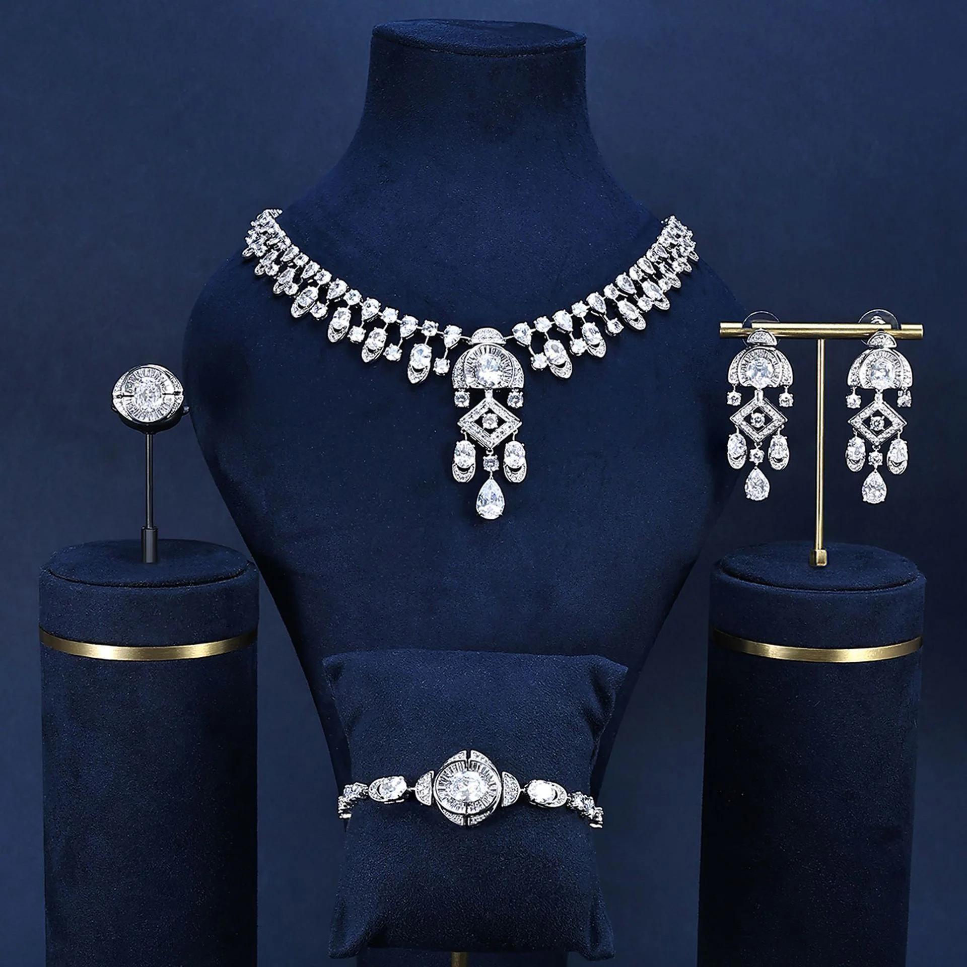 New Design 4 PCS Jewelry Set For Women Wedding Engagement Cubic Zirconia Lady Beautiful Necklace Romantic Finger Ring