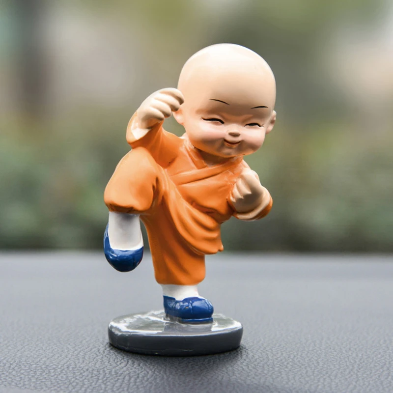 ERMAKOVA Resin Little Gongfu Monk Figurine Kung Fu Shaolin Monk Statue Home Office Car Dolls Decor Car Toy Accessories