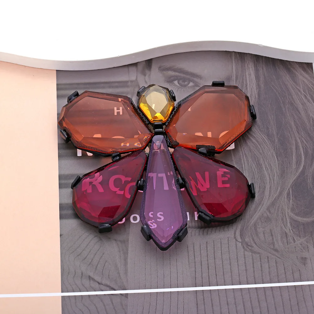 

Metal Resin Transparent Butterfly Brooch for Women New Exaggerated Personalized Design Jewelry Party Accessories