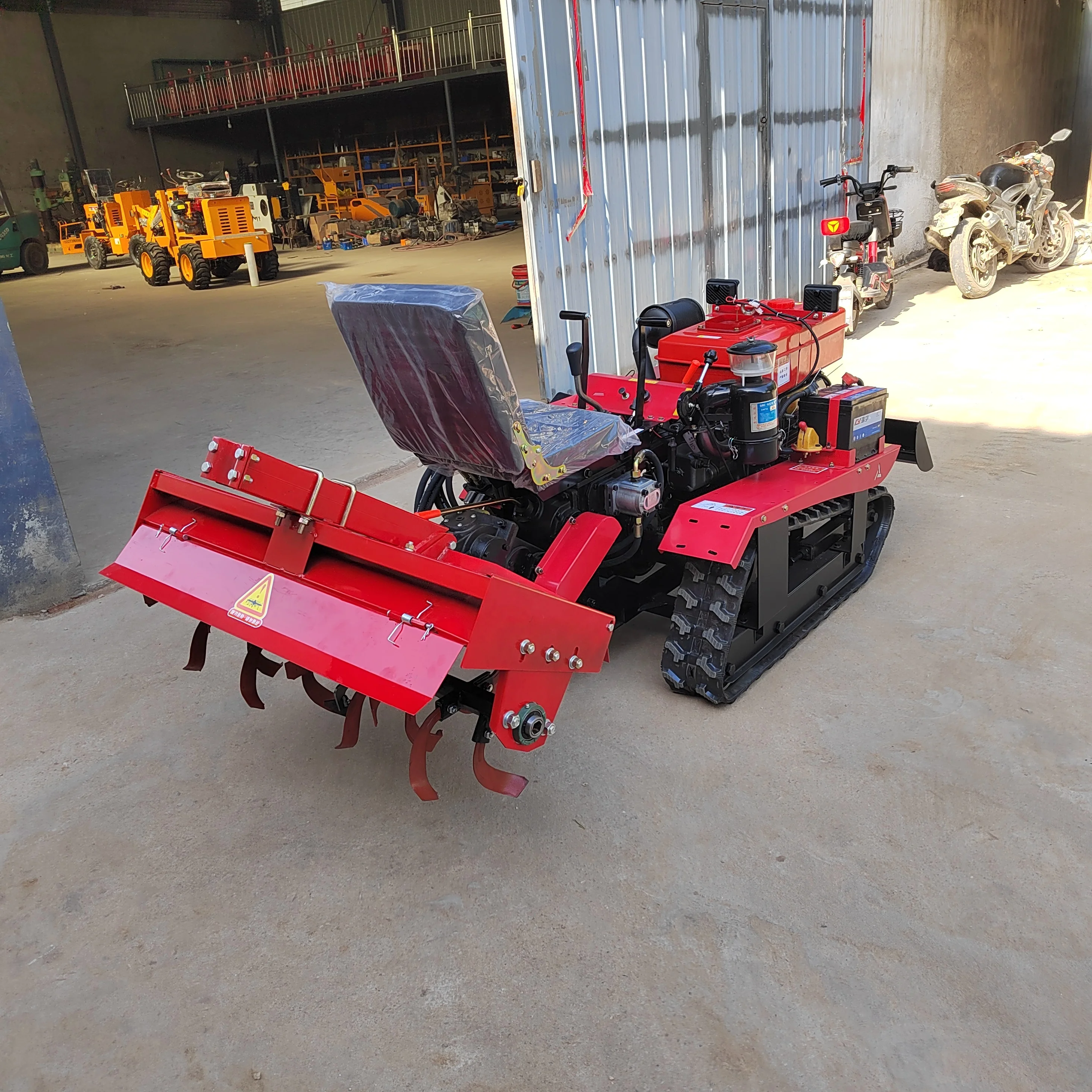 Factory multifunctional rotary tiller mini farm rotary tiller diesel crawler rotary tiller