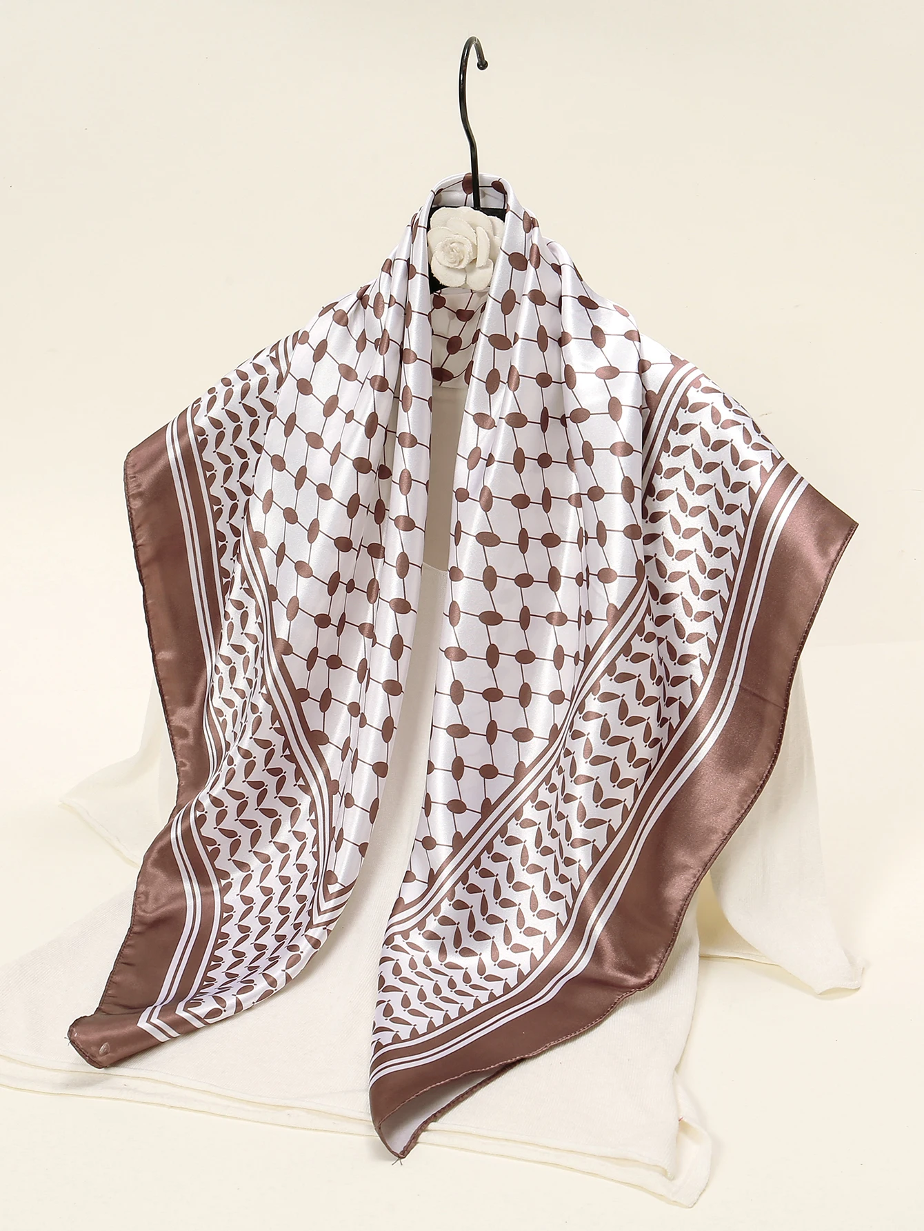 90*90cm Printed Silk Palestine Scarf Keffiyeh Satin Ladies Hijab Kuffiyeh Small Square Scarf Bandana Sunscreen Hair Band