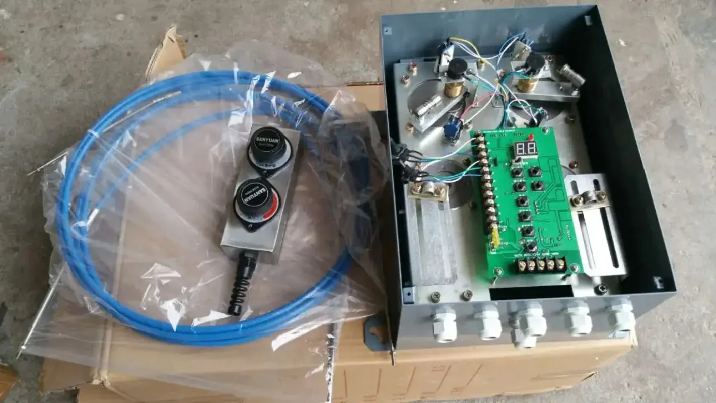 

Marine Electronic Throttle Control System for Small Boat Engine 10-30HP Steering Wheel 23-30cm Boat Control System