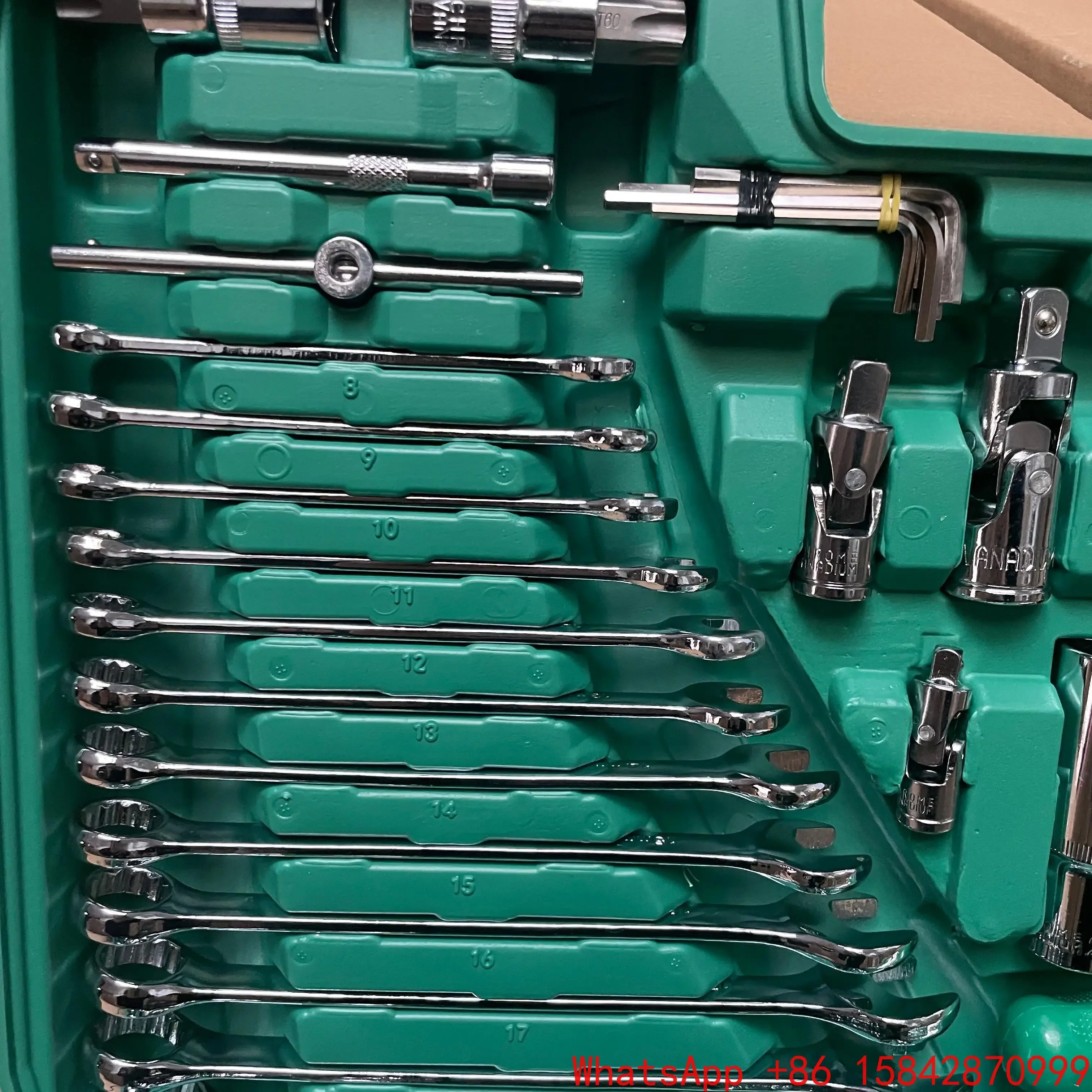 Set di riparazione auto da 216 pezzi di qualità tedesca Set di chiavi a manica multifunzionale Riparazione auto con chiave a cricchetto con involucro combinato