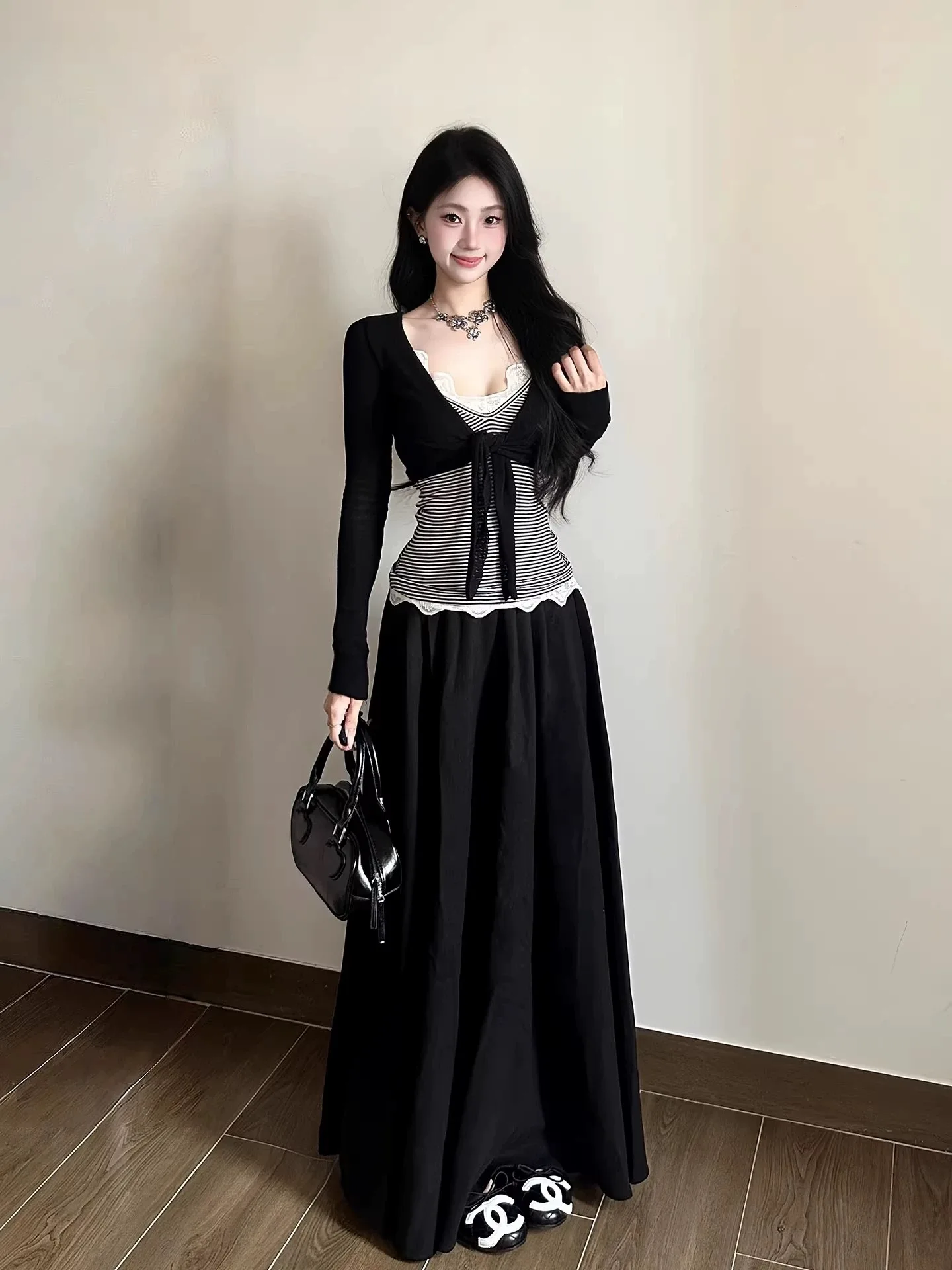 

Korean Style V-Neck Lace Panel Striped Long Sleeve Open Cardigan Women's Summer New A-Line Skirt Three-Piece Set