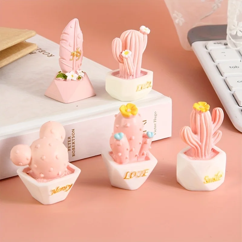 

A Set Of 5 Mini Pink Cactus Decorations - Equipped Love Slogans, Perfect Valentine's Day Decoration, With A Girl Cartoon Theme.