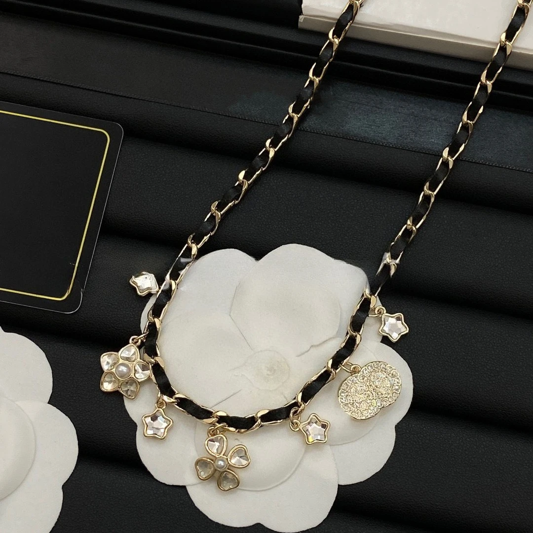 

Цепочка на ключицу, модное универсальное многоэлементное ожерелье с подвеской в виде буквы «Любовь», пентаграмма