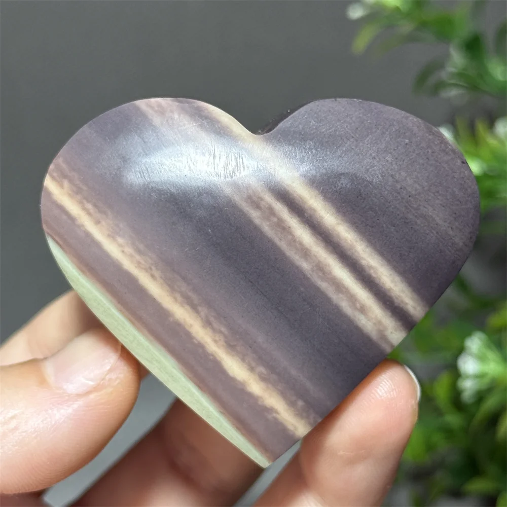 Natural Purple robe Jade Heart-Shaped Mineral Stone Polishing Process Healing Meditation Energy Collection Home Decoration Gift