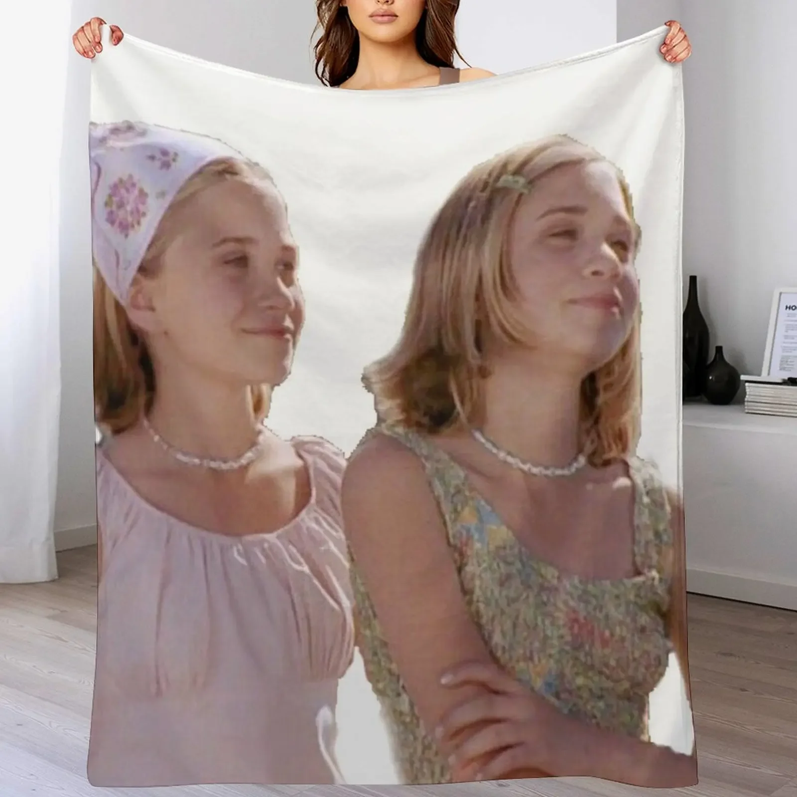 

New Mary Kate and Ashley Olsen Passport to Paris! Throw Blanket Soft Solid Color Blanket for Couch Bed