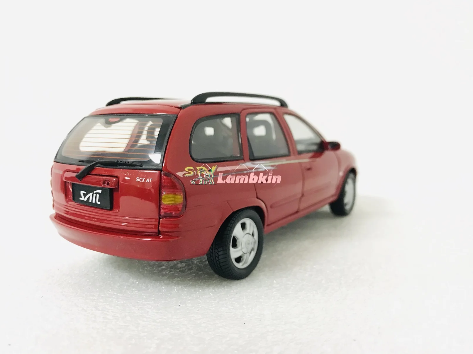 Model Decoration 1:18 For Original GM SAIL SRV Wagon Model Red Out of Print with orignal box