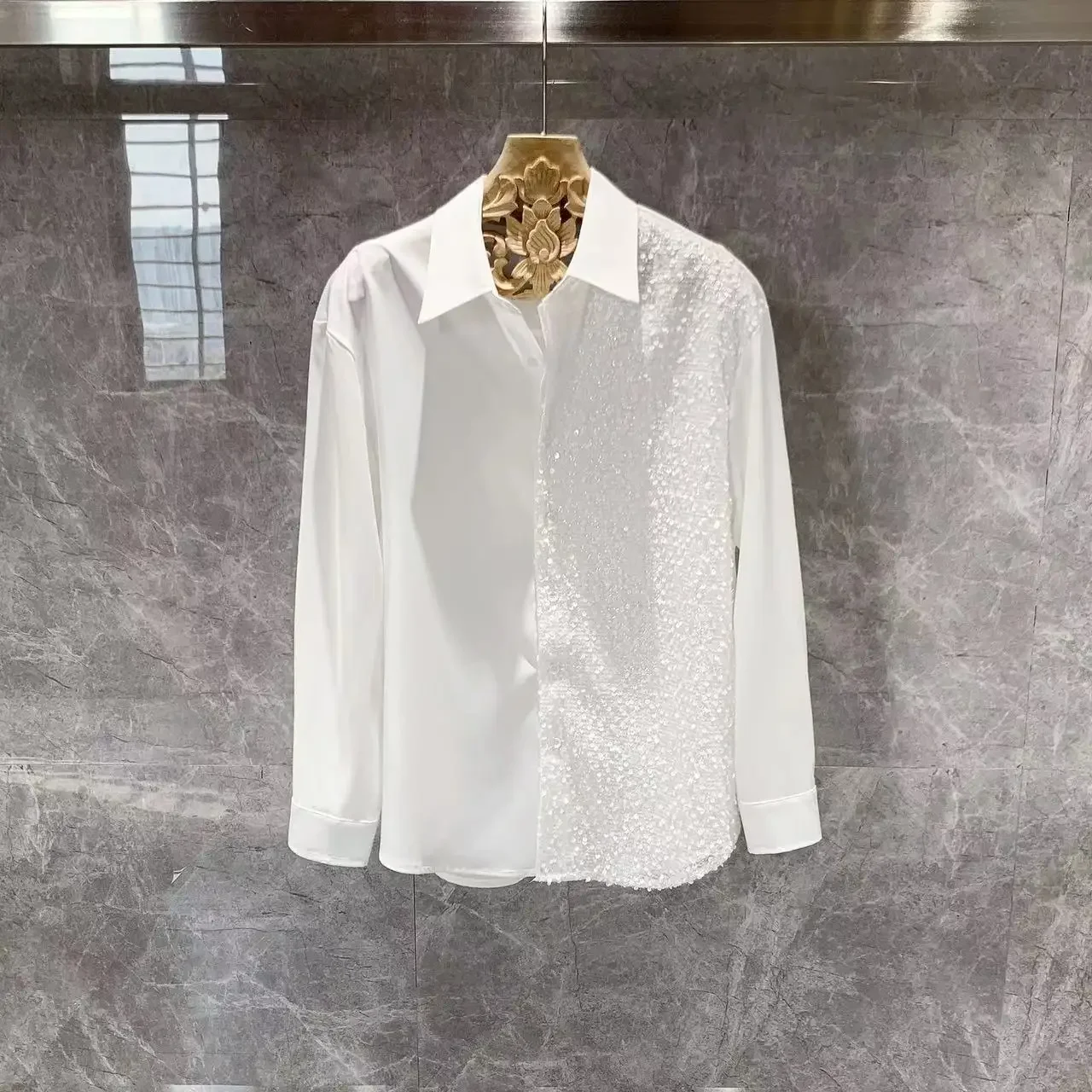 2025 تصميم جديد كم طويل قميص حريري الجليد الرجال الكورية نمط العصرية مصفف شعر كول وسيم النسخة الكورية قميص رسمي للأعمال