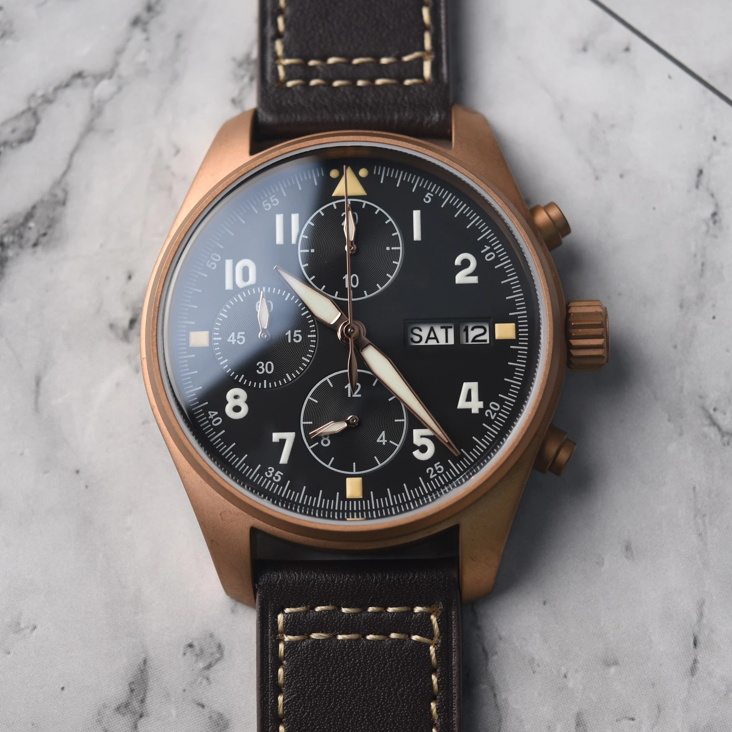 Hruodland Chronograph Pilot Watch Bronze Sapphire Crystal 100m Waterproof 42mm Fashion Quartz Wristwatch F007Q Reloj Hombre