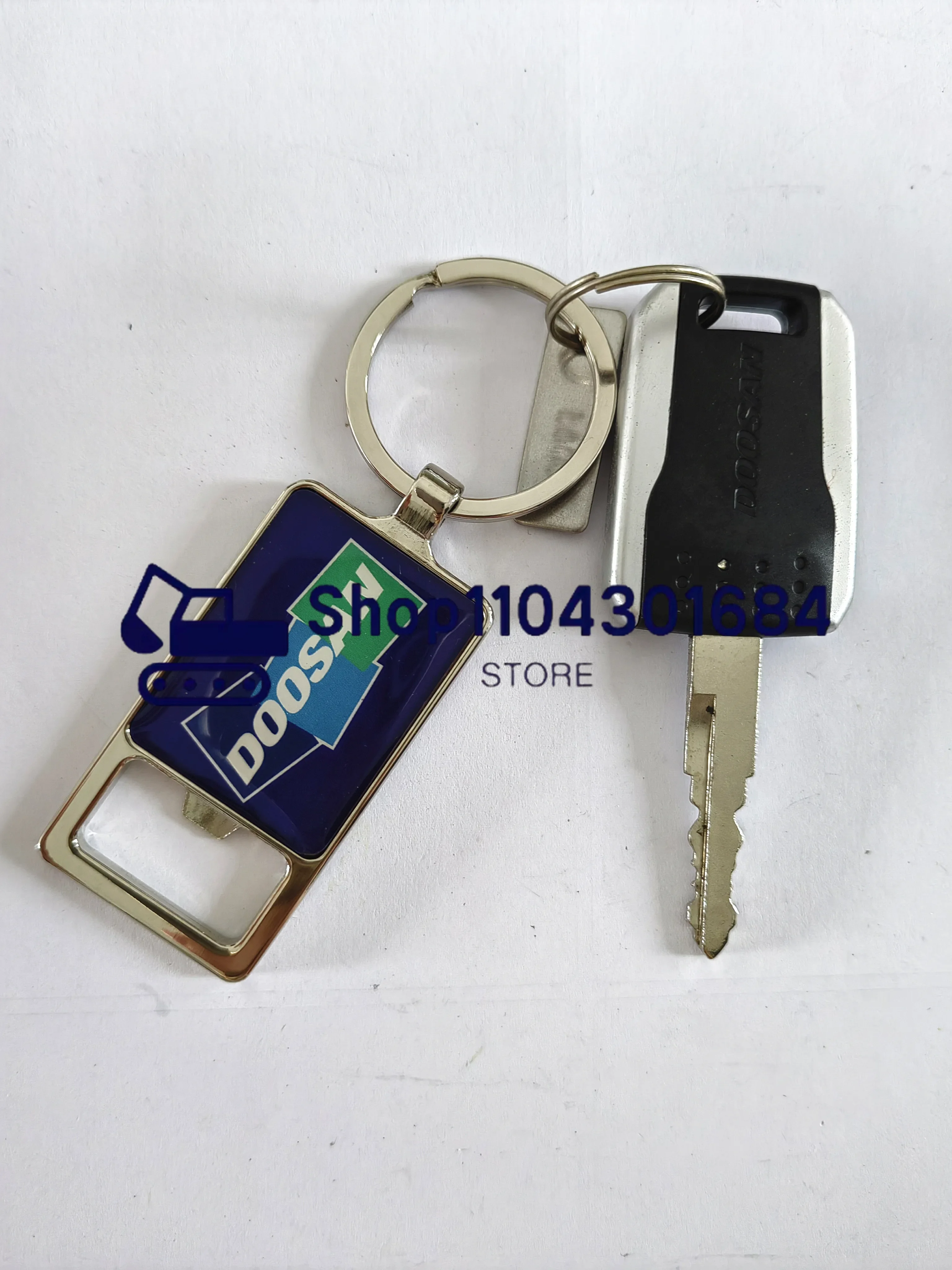 1PCS F900 Key With Key Chain For Bobcat Terex Excavator Heavy Equipment Ignition Start Switch Door Lock Fit E80