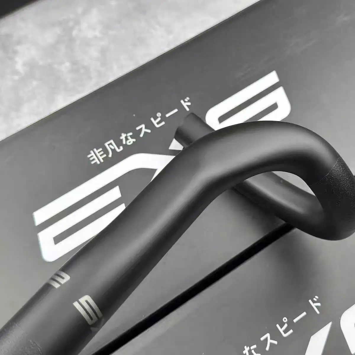 EXS R200 R205 Leichter Straßen- und Gravel-Lenker aus Vollcarbon – Detail 10