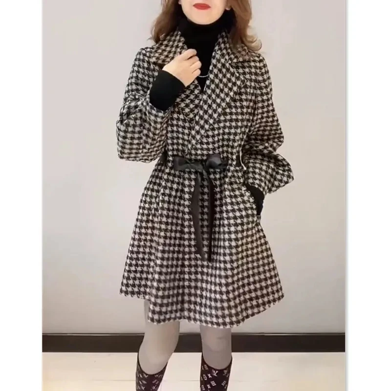 2023 nuove donne cappotto di lana moda di media lunghezza con cintura giacca a vento autunno inverno coreano Slim Bow Plaid giacca soprabito in lana