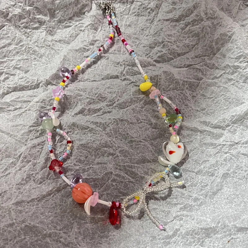 

2026 корейское изысканное ретро-цветочное ожерелье из бисера с сердечком для женщин, индивидуальная простая крутая цепочка на ключицы, модные ювелирные изделия Y2K