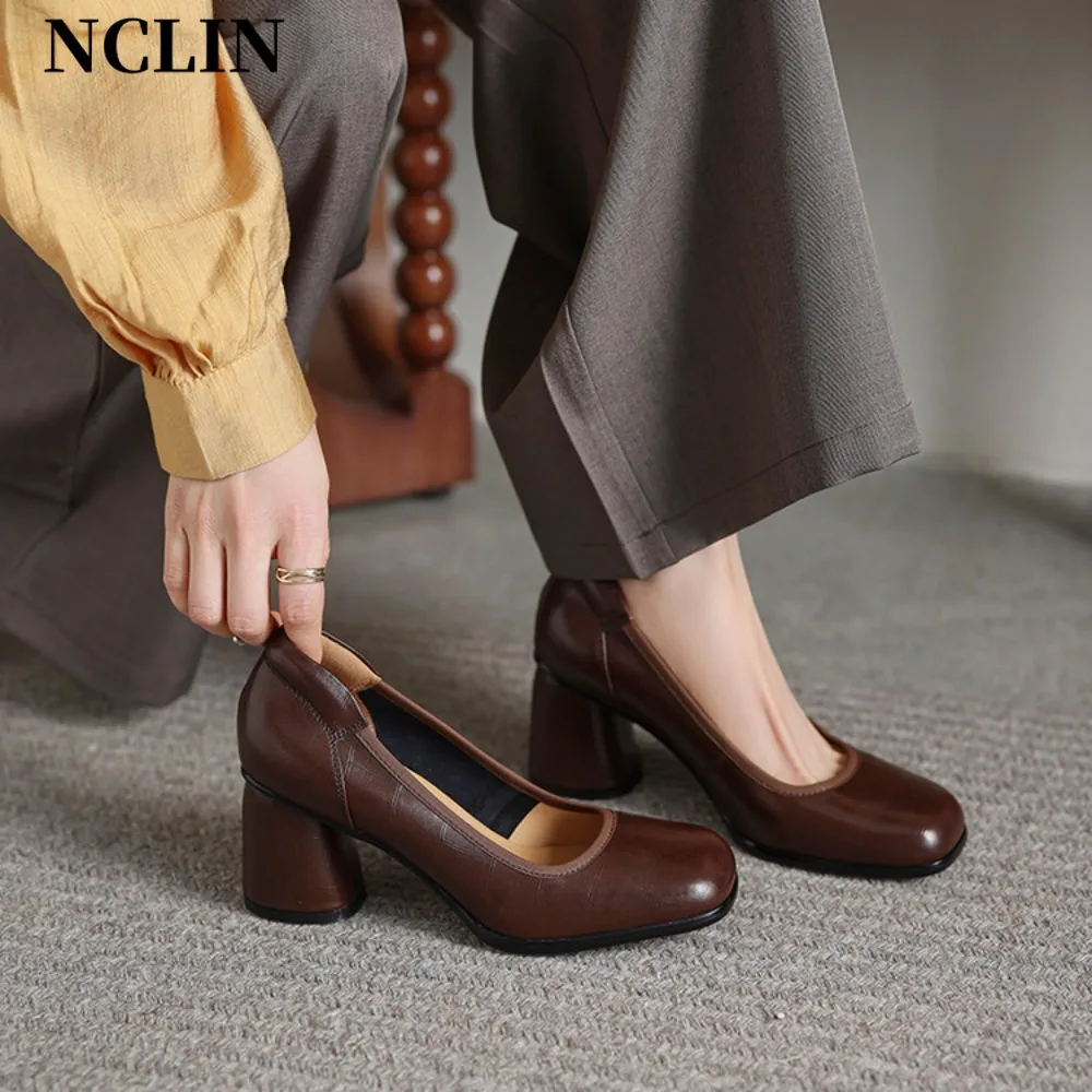 

Винтажные кожаные туфли Мэри Джейн 2026 года на массивном каблуке с круглым носком, без застежек, в стиле ретро, для офиса и повседневной носки, на высоком каблуке