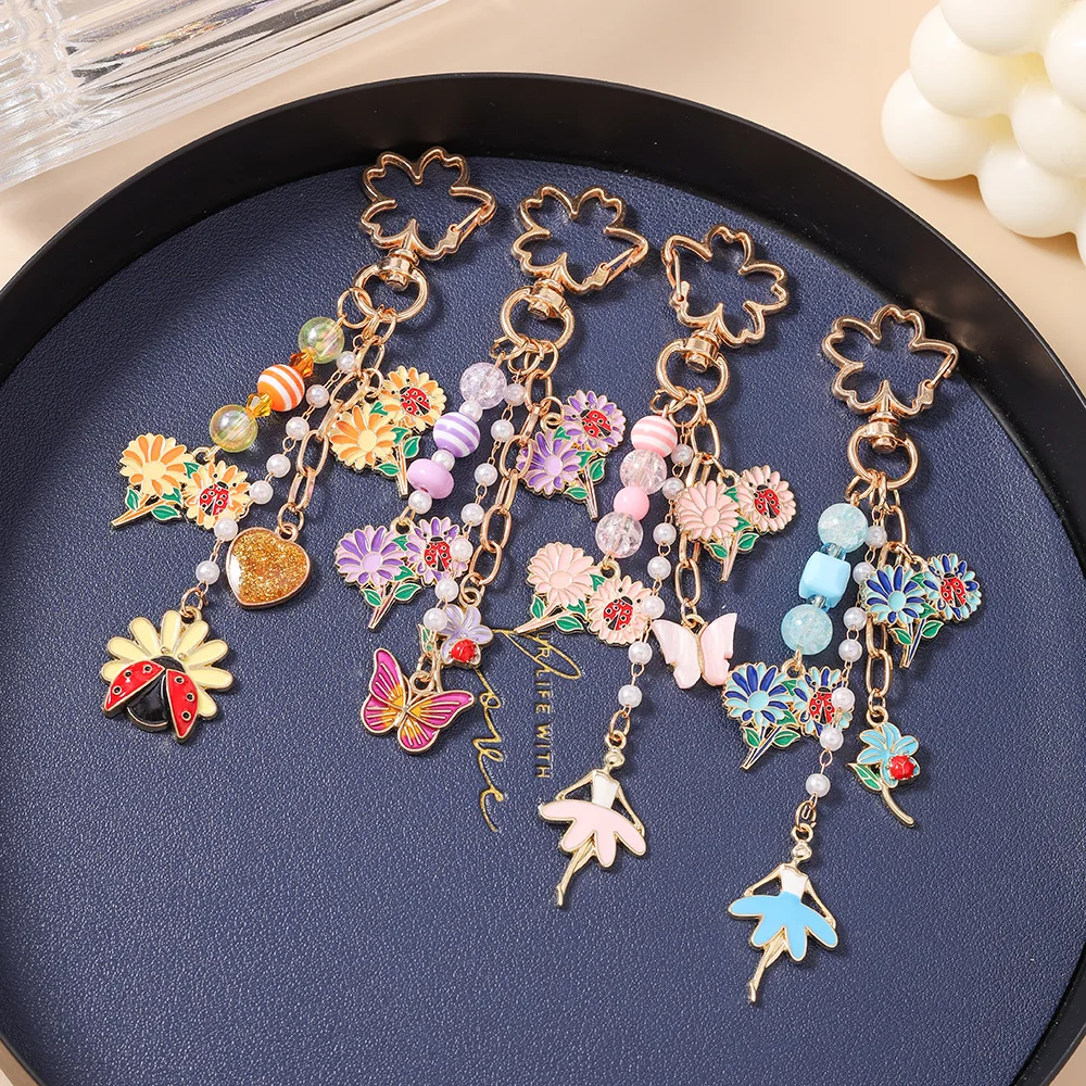 

Garden Ballet Keychain Lightweight Flower Butterfly Key Ring Ladybug Enamel Keychain Beaded Bag Charm For Backpack