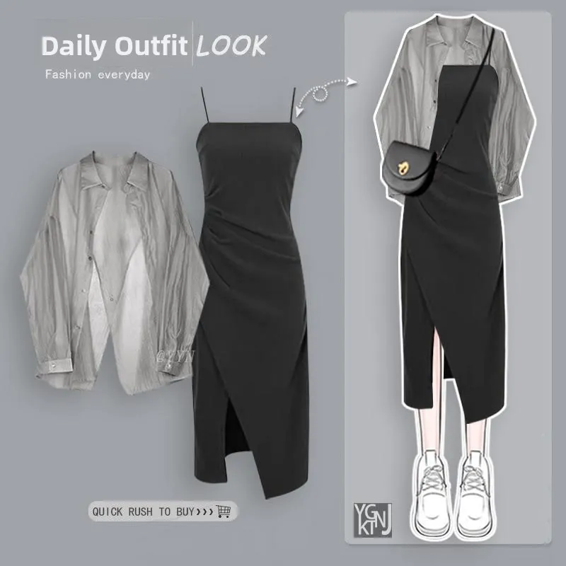 Biały długi sweter damski, elegancki, z charakterem, dopasowany, w stylu spicy girl, na ramiączkach, nowy, podkreślający talię, z rozcięciem.