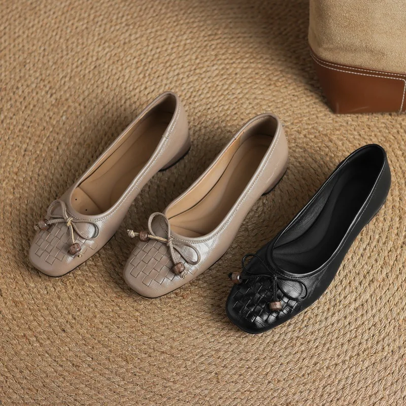 2025new quatro estações sapatos femininos pele de carneiro tecelagem arco quadrado leve e confortável fundo plano boca rasa único sapato