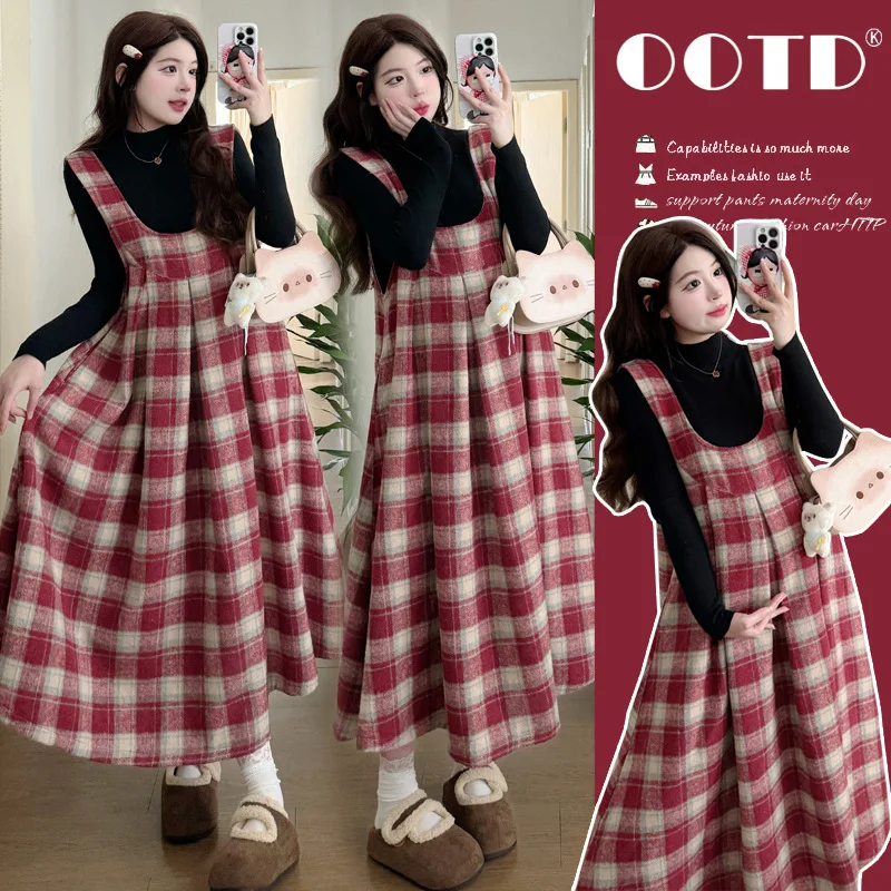 

Костюм для беременных, осень-зима 2024, новый корейский стиль, повседневное универсальное простое клетчатое платье и черный базовый топ, комплект из двух предметов