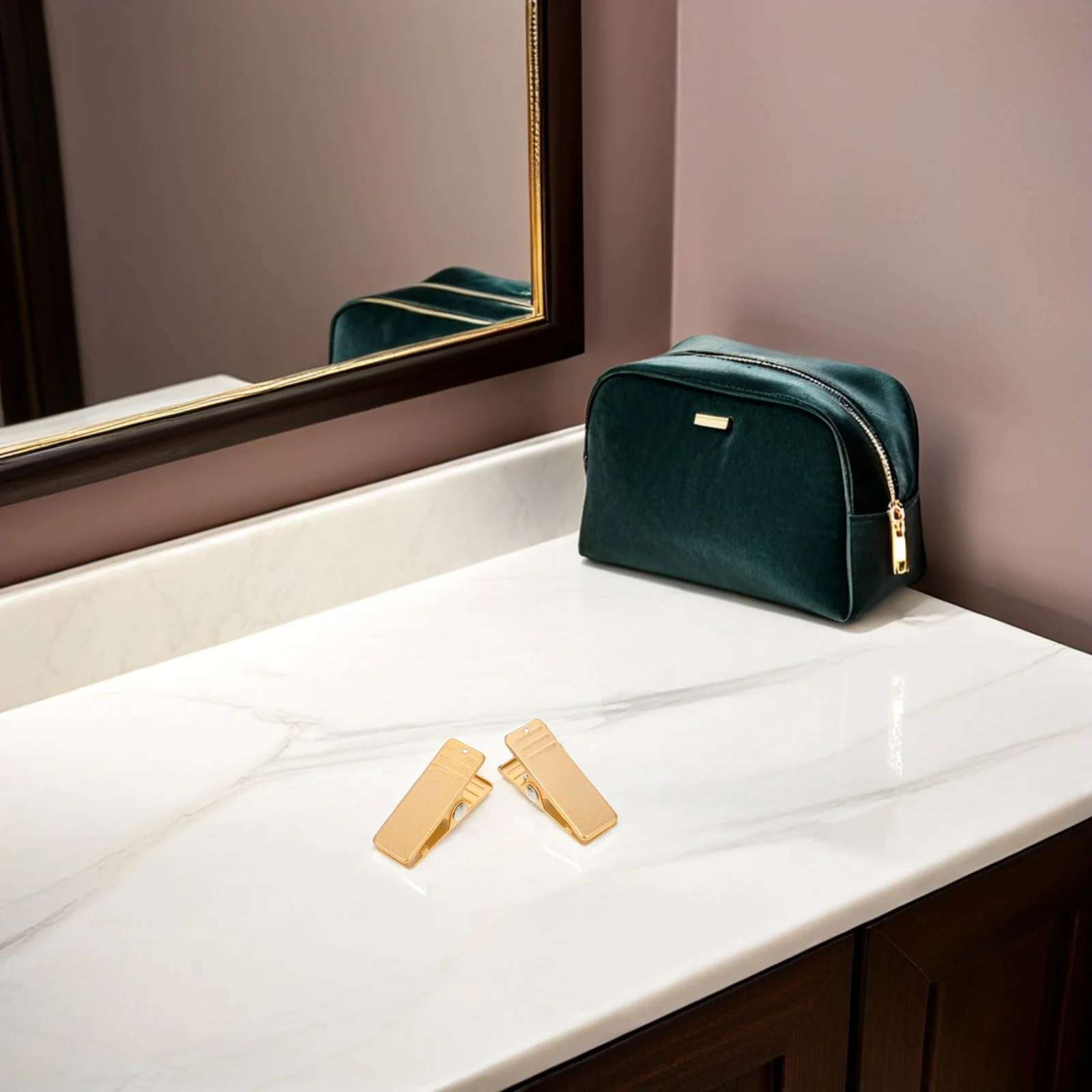 

6Pcs Strong Hold Windproof Quilt Clips Heavy Duty Large Clothespins Blanket Clamps for Drying Towels Bedding Outdoor