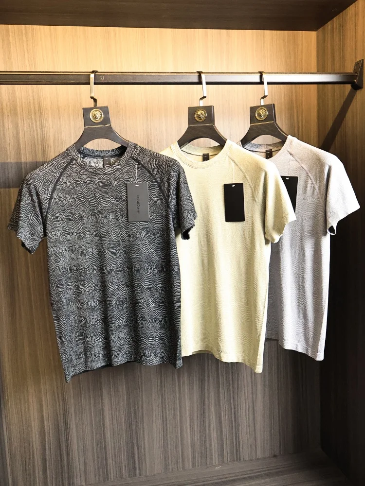 

No Side Seam Process Wave Texture Embossing Quick Dry Elastic round Neck Short Sleeve Men's T-shirt for Summer Outdoor Sports