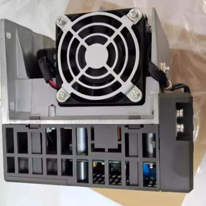 

Совершенно новый оригинальный сервопривод Fu-ji RYS401/751S3-LRS/RYS152S3-VSS/VVS/RYS102S3-RPS