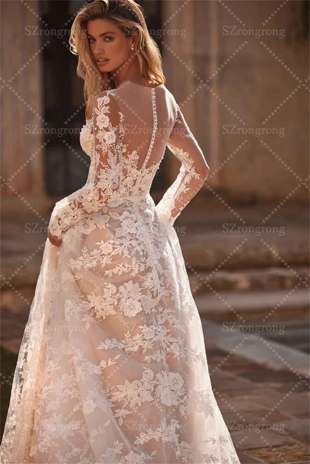 فستان زفاف بوهيمي برقبة وهمية دانتيل وأكمام طويلة على شكل حرف A وزر خلفي بطول الأرض فستان زفاف الشاطئ مع ذيل مصنوع حسب الطلب #2