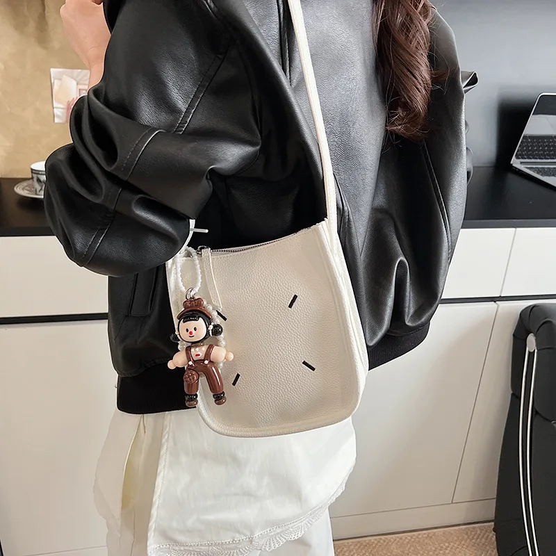 

Сумка-хобо TikTok Viral 2025 из гальки, трансформируемая сумка через плечо + через плечо со скрытым слотом для AirTag, # Vanlife Essentials