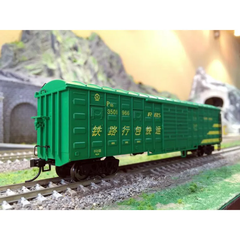 Diecast HO Scale 1/87 China P64/P65 Train Transporter Carriage Model Red Green Black Adult Collection Static Display