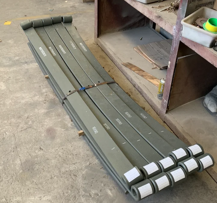 SINOTRUK HOWO Hochwertige Original-LKW-Teile vorne links Stahlplatte Federbaugruppe WG 9725520072