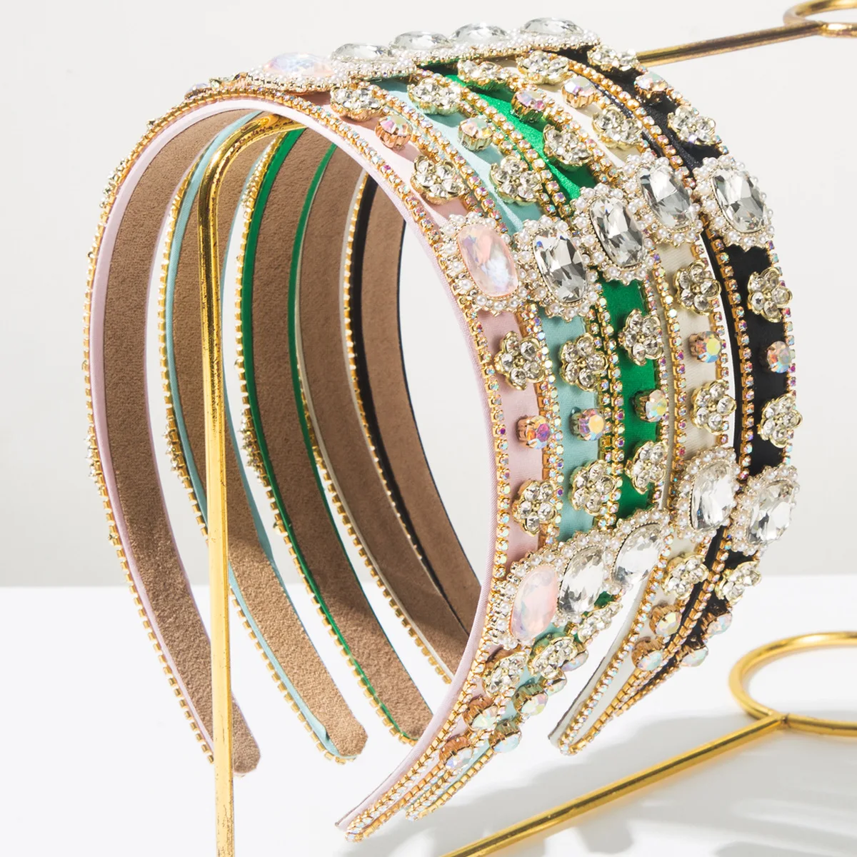 

Korean Baroque Set with Diamond Headbands Heavy Craftsmanship Exquisite and Gorgeous Ball Hair Accessories