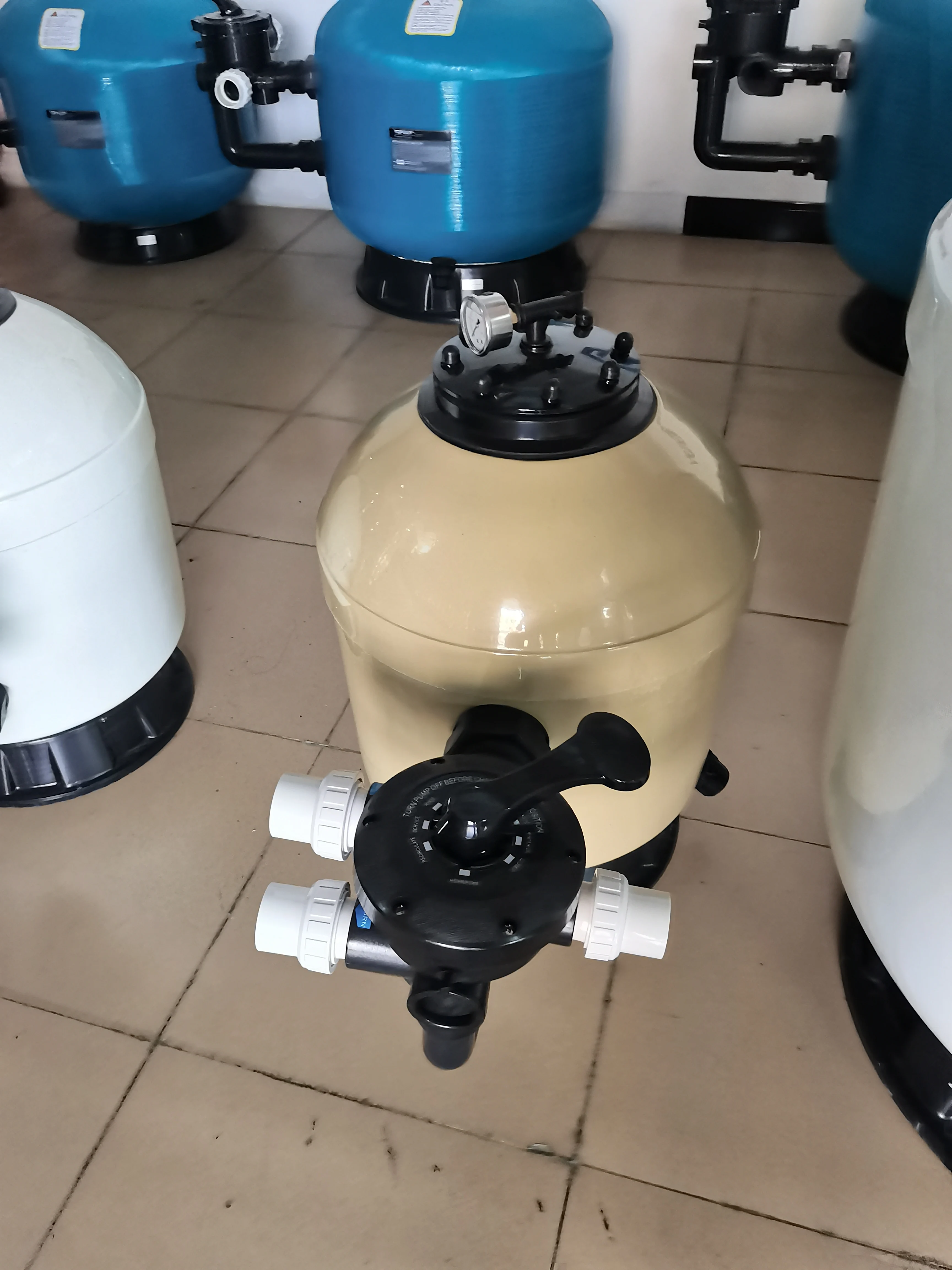 

Hot Sale FACTORY Side Mounted Fiberglass Swimming Pool Sand Filter with Valve for Swimming Pool