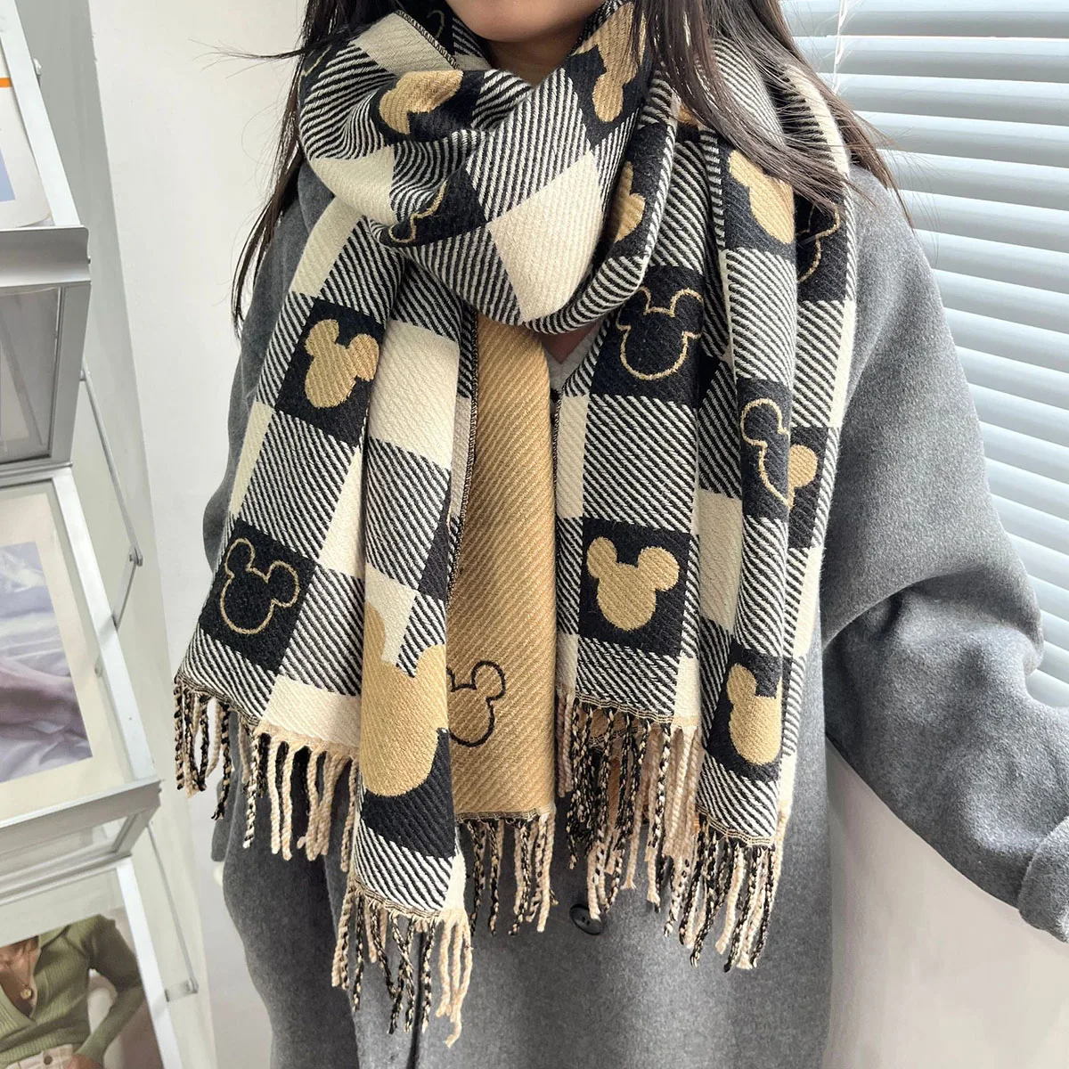 Autumn And Winter Imitation Cashmere Scarf Female Fashion Plaid Jacquard Elegant Long Scarf Short Beard Tassel Decorative Shawl