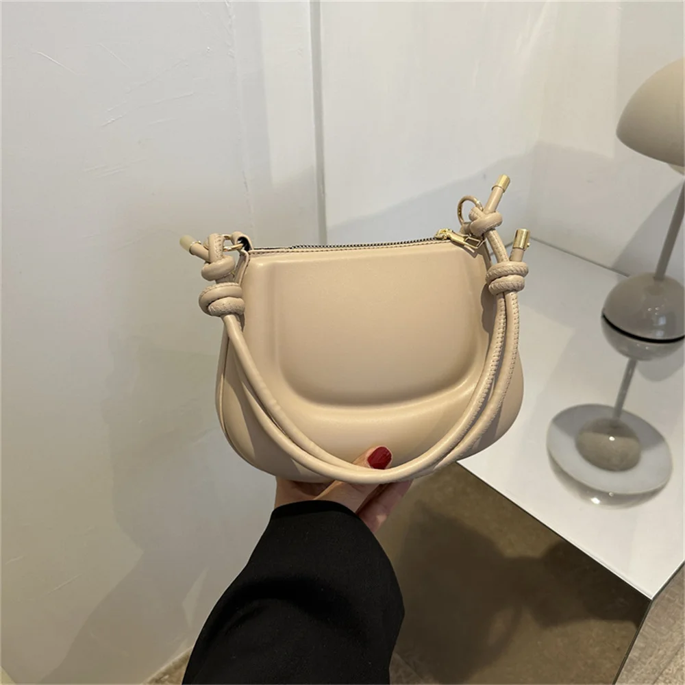 Korean Style Simple PU Underarm Bag Minority Design Crossbody Bag Women Handbag Girls Fashion Retro Handbag Portable All-match