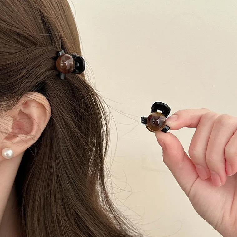 2025年ラグジュアリーミニクリップアンバー、パールアクセント付きスモールヘアピン、滑り止めサイドクリップ、女性用シック