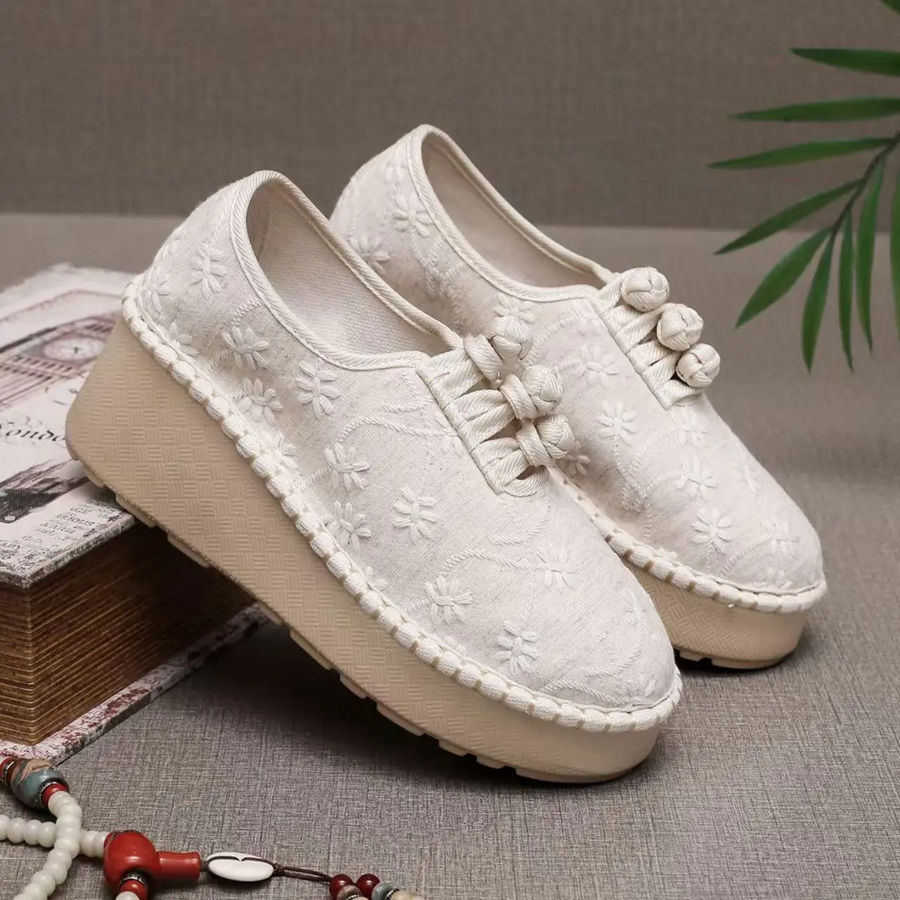 

Women Ethnic Style Wedges Cloth Shoes Spring Autumn New Thick Sole Round Toe Buckle Strap Hanfu shoes High Heel Cheongsam Shoes