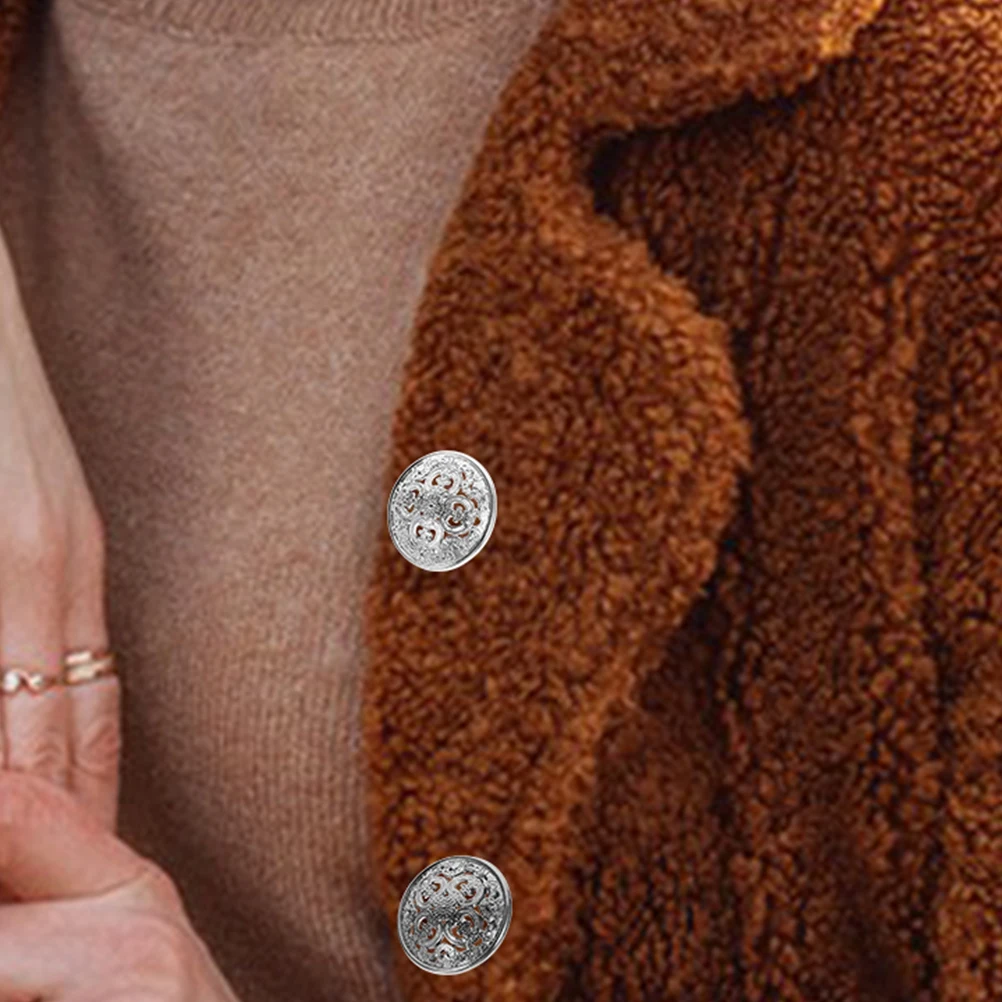 

30Pcs Hollow Court Style Metal Buttons Vintage Silver Alloy Engraved Decorative for Women's Coat Jacket Sewing DIY Clothes Craft