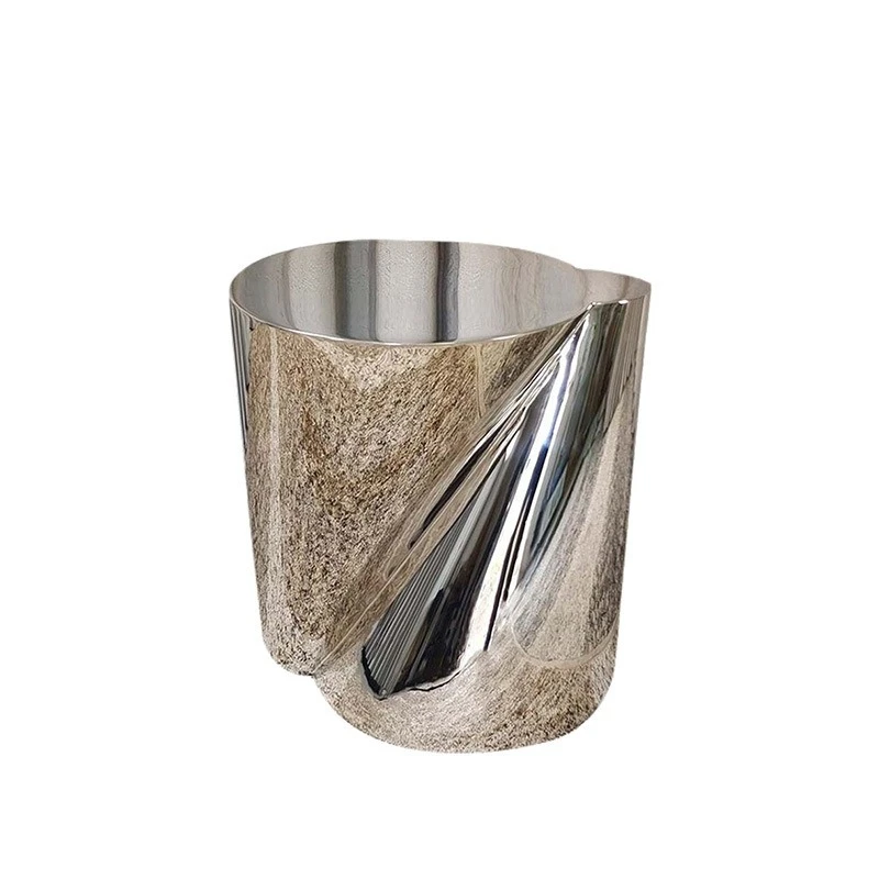 

Light luxury creative all-stainless steel corner table, Italian minimalist sofa edge table, special-shaped living room home