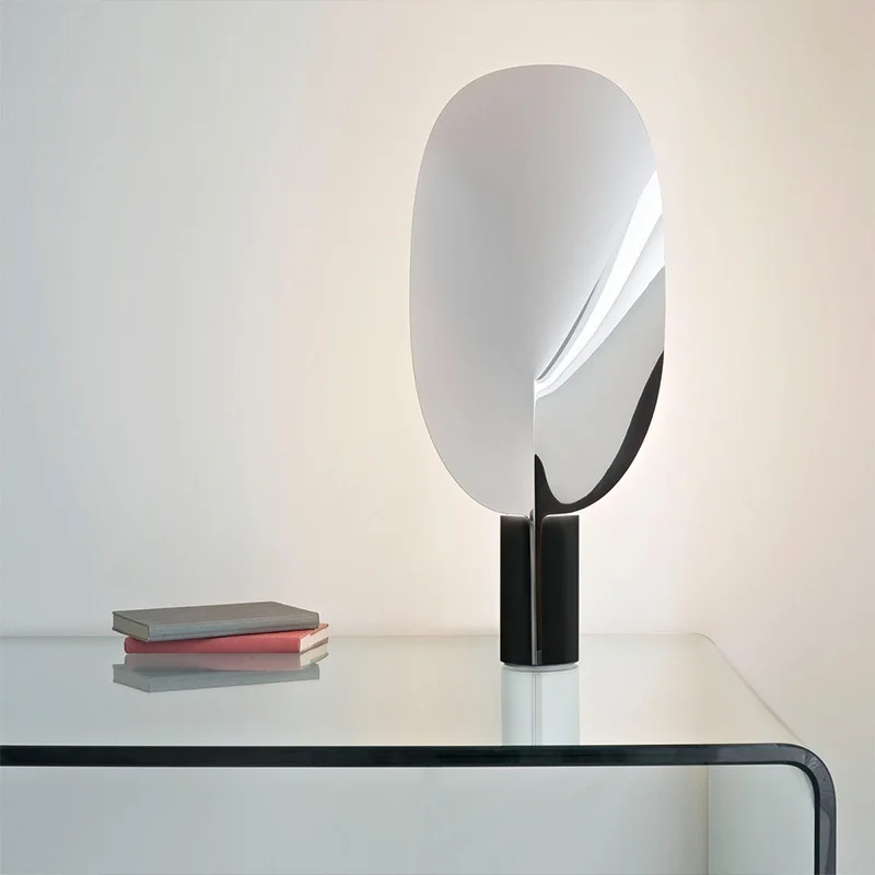 2026 Leaf Table Lamp Italian Modern Minimalist Nordic Designer Art Bedroom Bedside Living Room Decoration Sofa Side LED Desk Lig