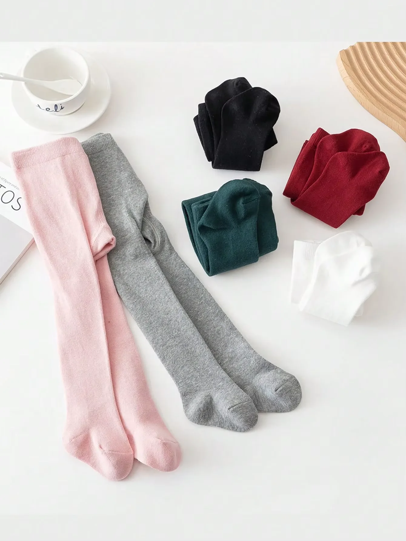 1 Pair of Solid-Colored Baby Leggings, Fashionable Soft Tight Pantyhose for All Four Seasons, for Girls Aged 0-72 Months for Daily Life